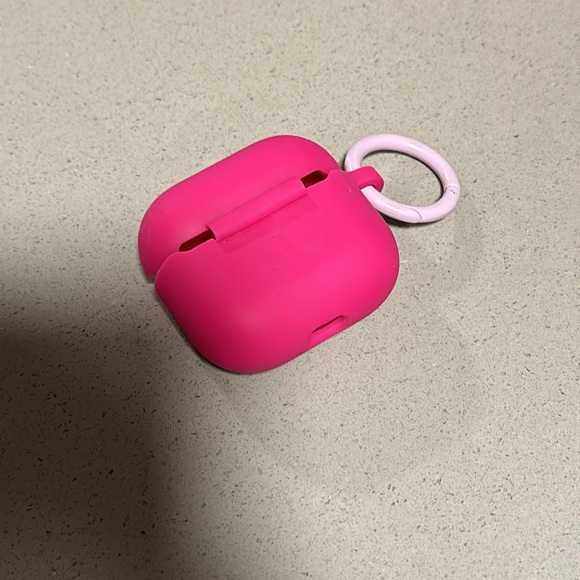 Pink silicone AirPod case/holder for 3erd generation - Picture 2 of 2